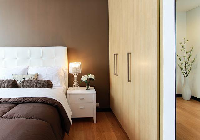 Odkryj nowy poziom komfortu na naszych łóżkach tapicerowanych 140×200!